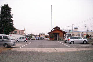 粕川駅駐車場